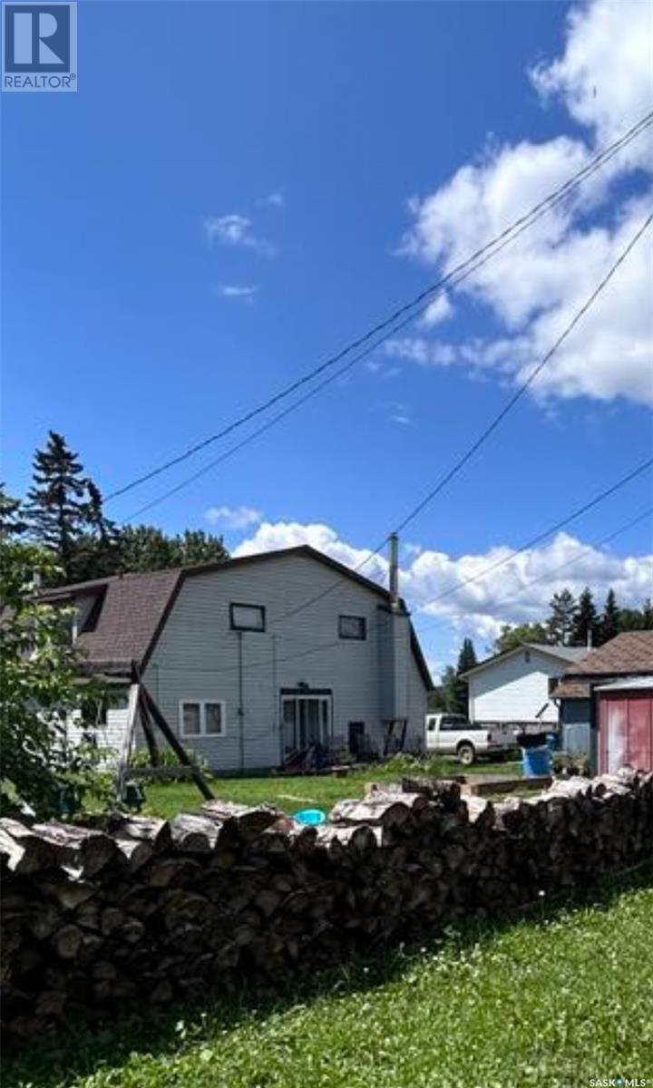 209 3rd Avenue N, Big River, Saskatchewan  S0J 0E0 - Photo 3 - SK986017