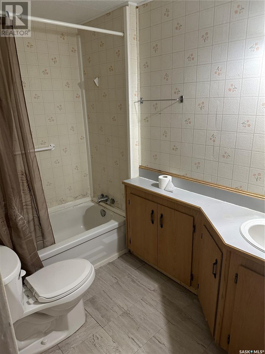 209 3rd Avenue N, Big River, Saskatchewan  S0J 0E0 - Photo 27 - SK986017