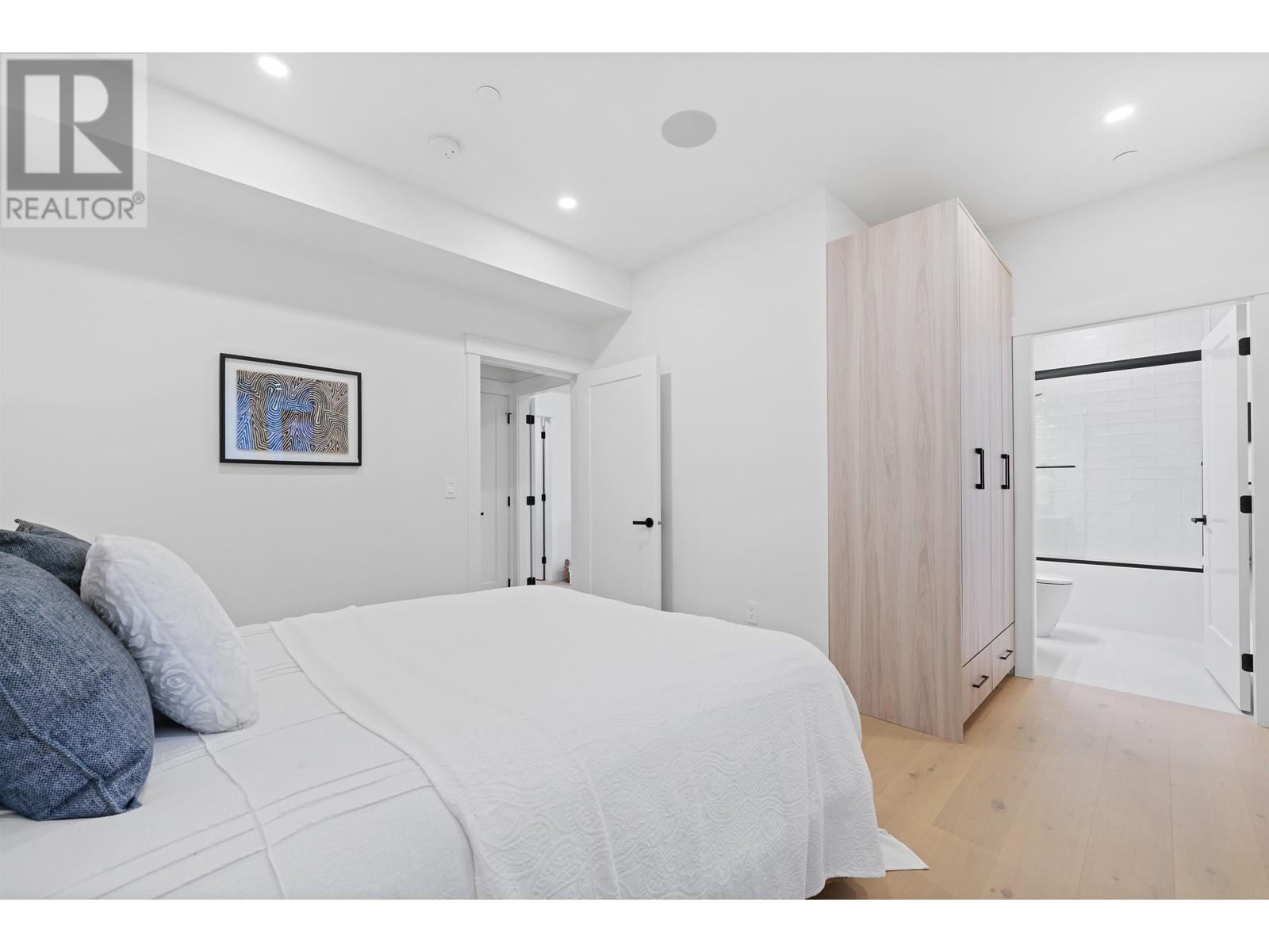 2 4769 Commercial Street, Vancouver, British Columbia  V5N 4G8 - Photo 31 - R2974537