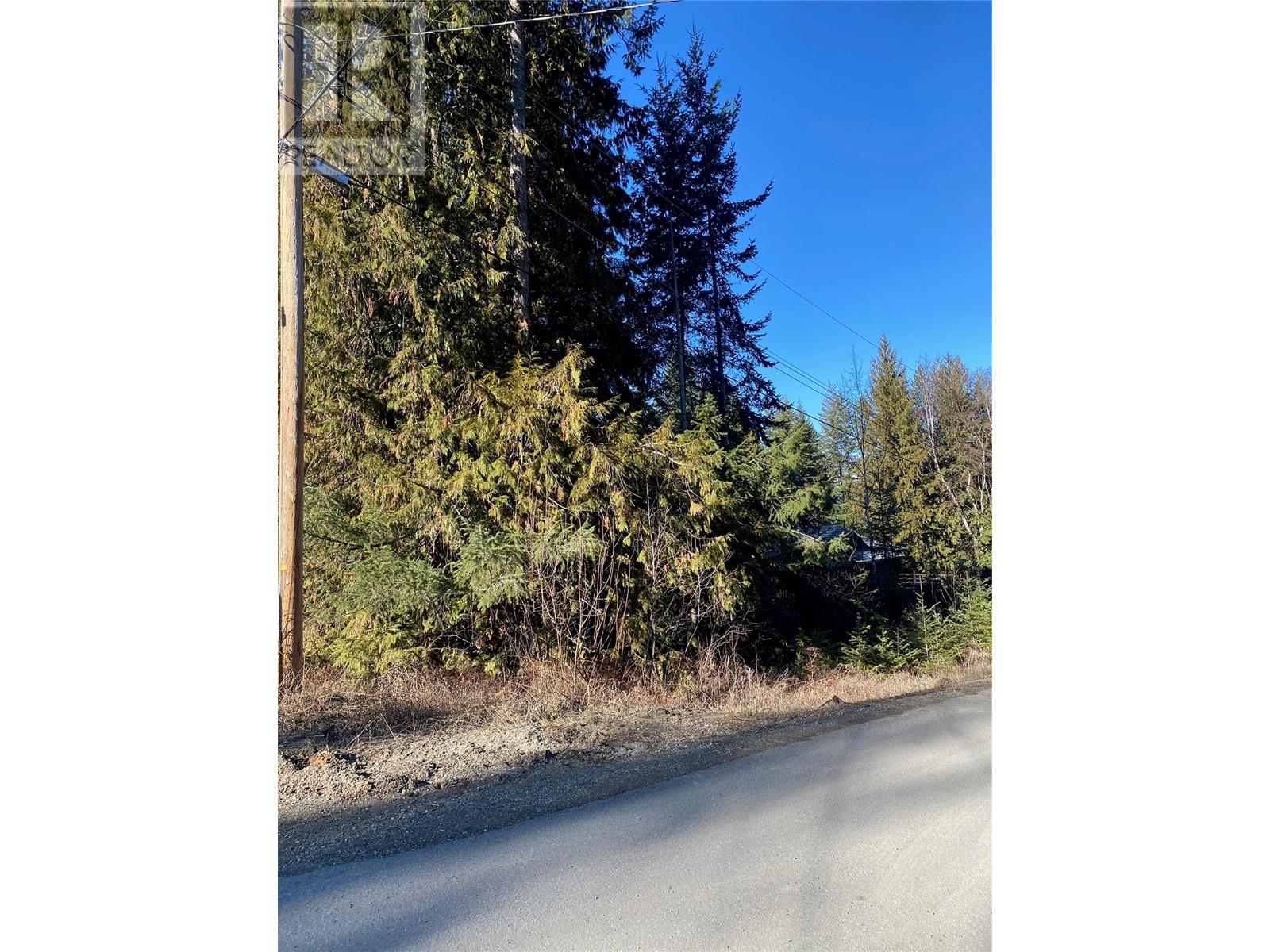 2807 Evergreen Place, Blind Bay, British Columbia  V0E 1H2 - Photo 4 - 10336952