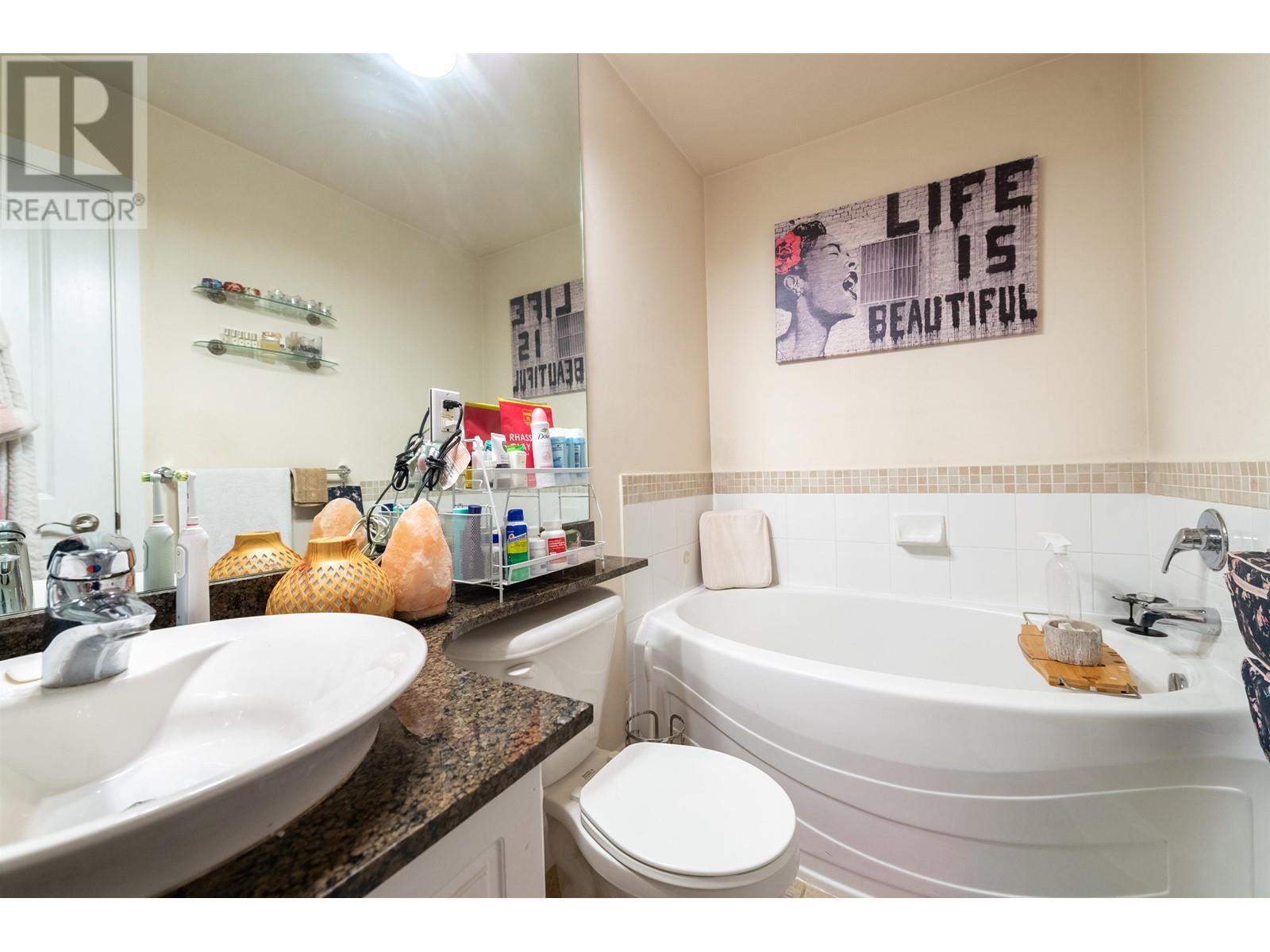 Listing Picture 5 of 15 : 309 4233 BAYVIEW STREET, Richmond / 烈治文 - 魯藝地產 Yvonne Lu Group - MLS Medallion Club Member