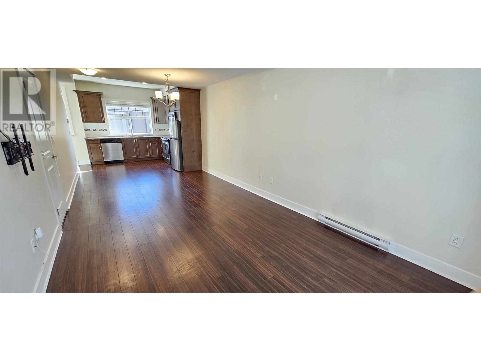 Property at 107 828 ROYAL AVENUE image 5