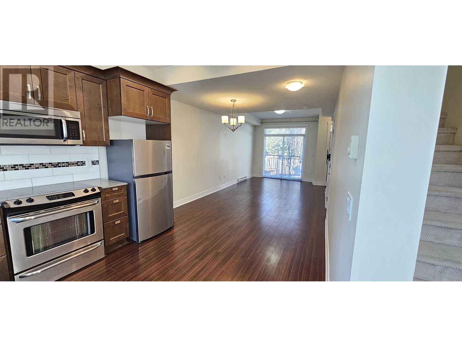 Property at 107 828 ROYAL AVENUE image 4