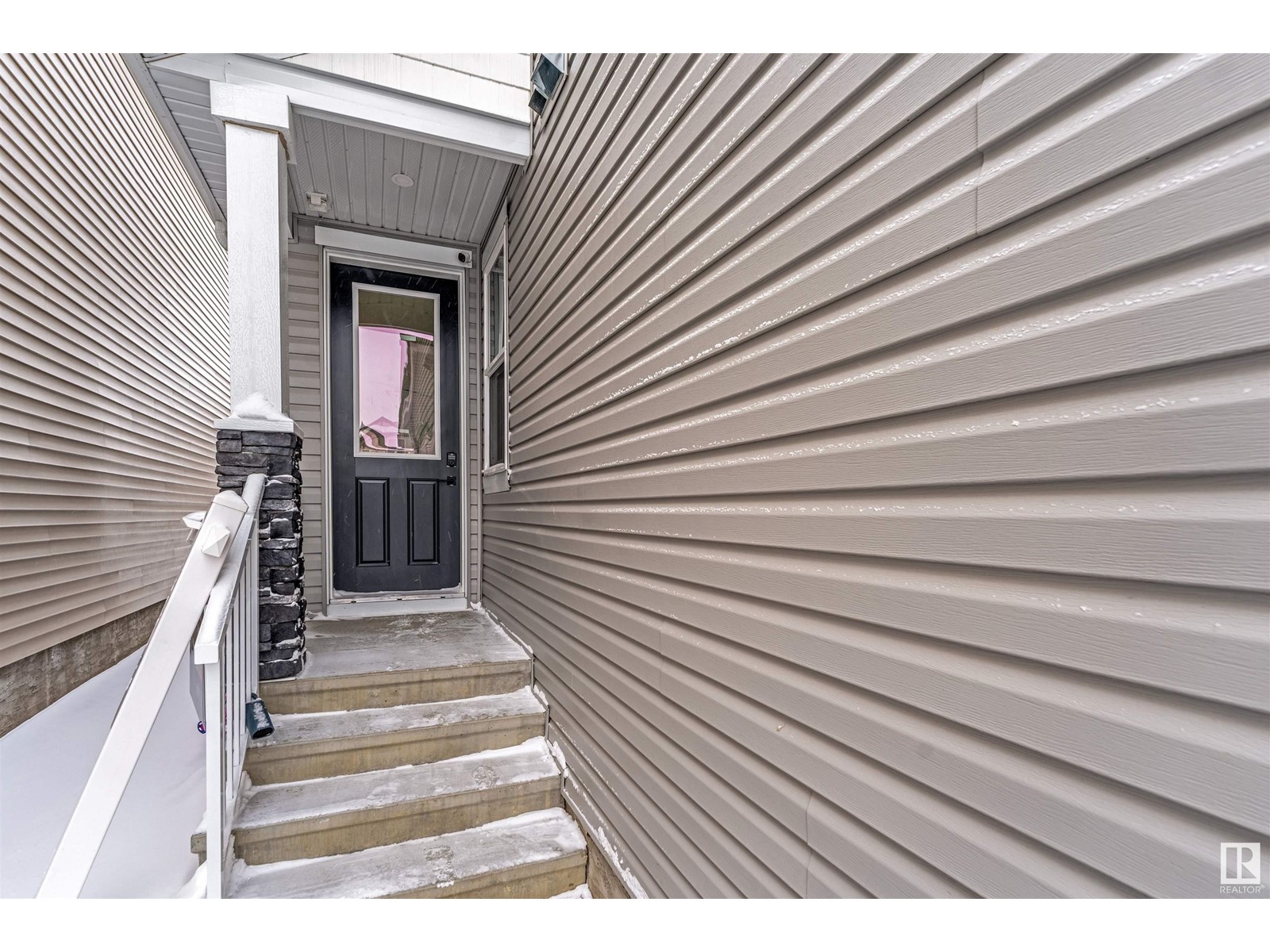 Property at 4202 38A ST image 2