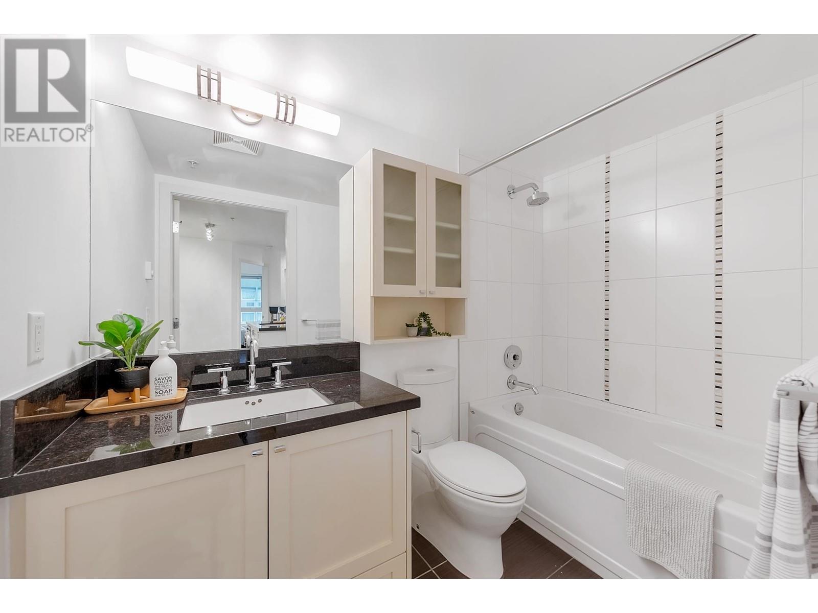 Listing Picture 20 of 30 : 309 405 SKEENA STREET, Vancouver / 溫哥華 - 魯藝地產 Yvonne Lu Group - MLS Medallion Club Member