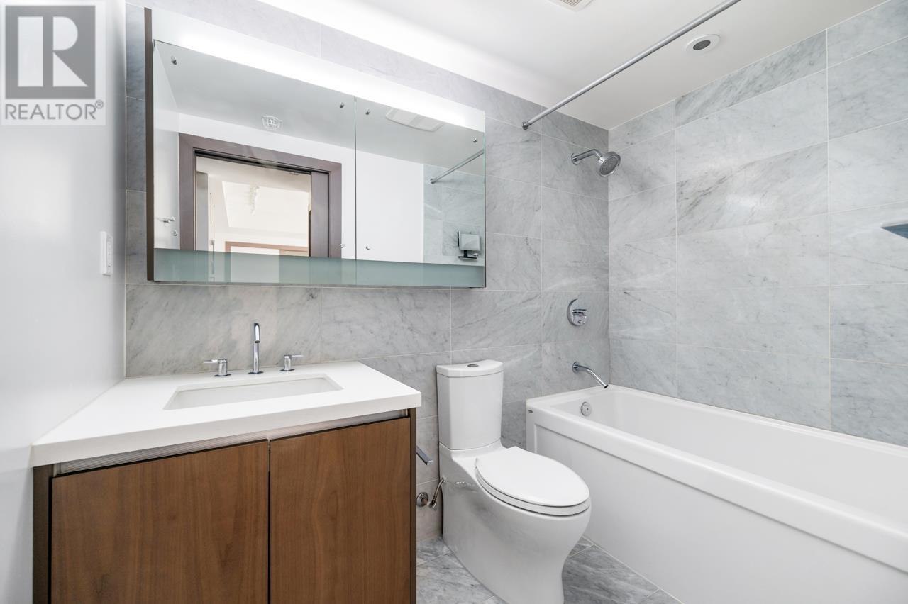 Listing Picture 16 of 29 : 828 68 SMITHE STREET, Vancouver / 溫哥華 - 魯藝地產 Yvonne Lu Group - MLS Medallion Club Member