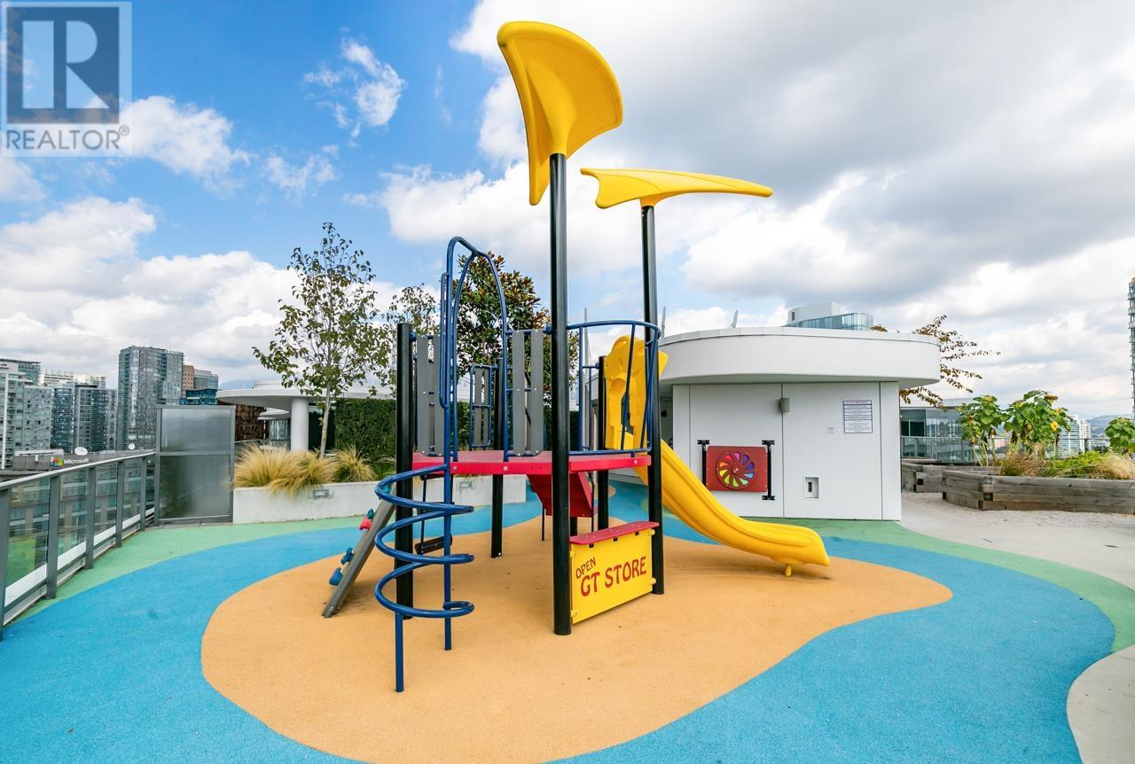 Listing Picture 26 of 29 : 828 68 SMITHE STREET, Vancouver / 溫哥華 - 魯藝地產 Yvonne Lu Group - MLS Medallion Club Member