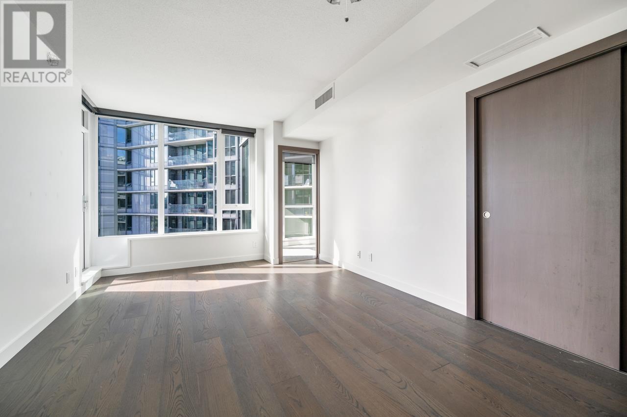 Listing Picture 10 of 29 : 828 68 SMITHE STREET, Vancouver / 溫哥華 - 魯藝地產 Yvonne Lu Group - MLS Medallion Club Member