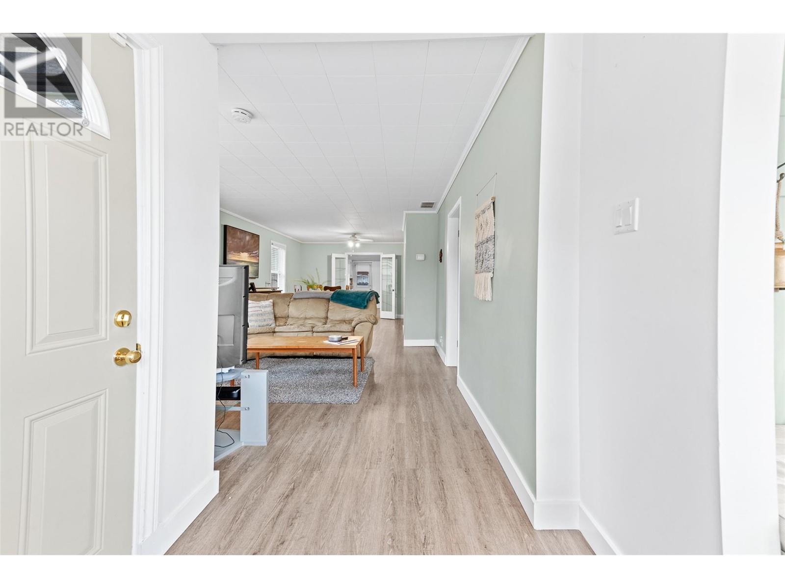 Property at 836 Cawston Avenue image 4