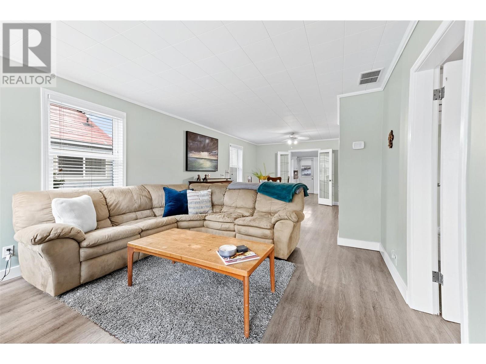 Property at 836 Cawston Avenue image 5