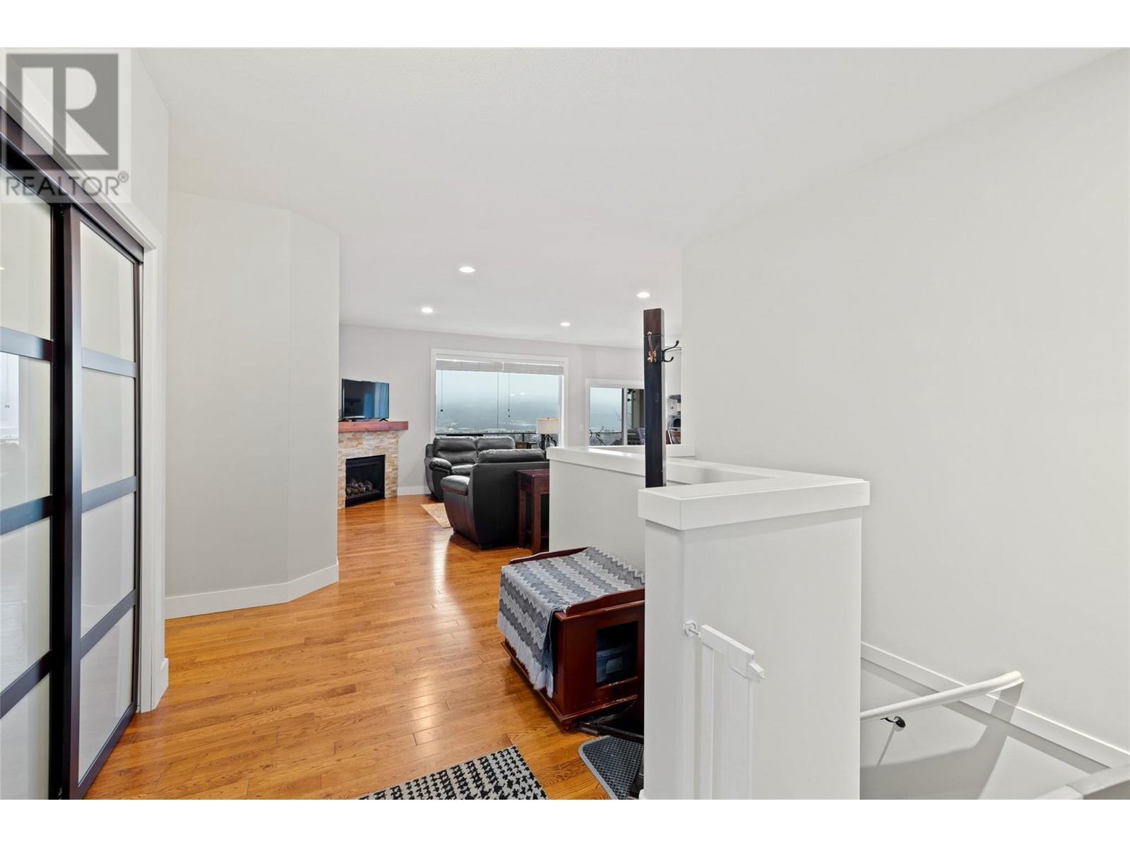 Property at 9749 Santina Road image 3