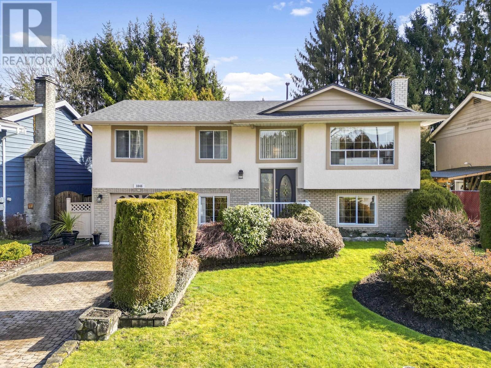3846 Richmond Street, Port Coquitlam, British Columbia  V3B 3E8 - Photo 1 - R2974408