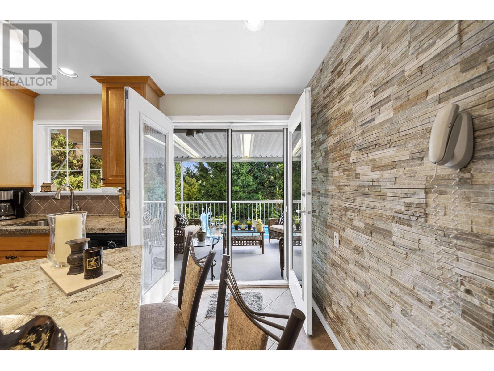 3846 Richmond Street, Port Coquitlam, British Columbia  V3B 3E8 - Photo 8 - R2974408