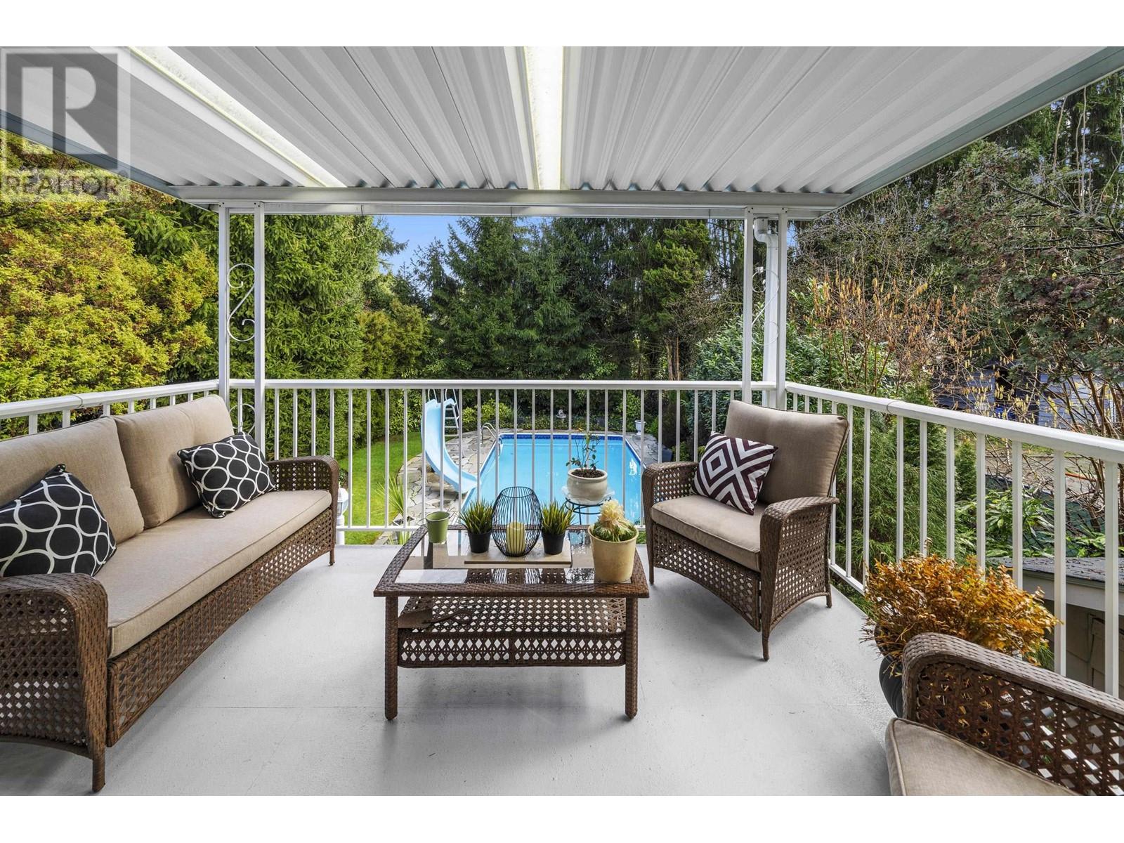 3846 Richmond Street, Port Coquitlam, British Columbia  V3B 3E8 - Photo 9 - R2974408