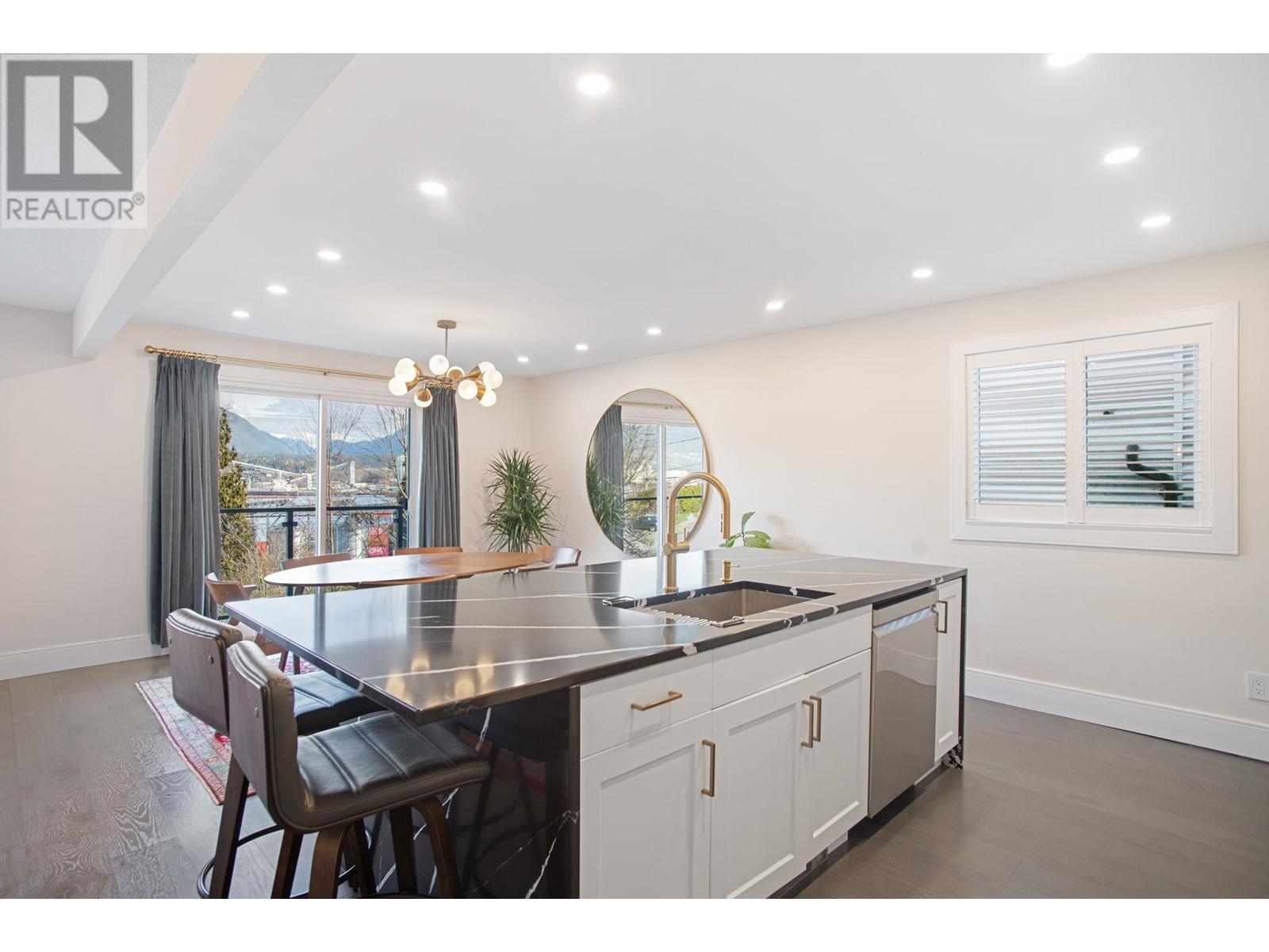 2728 Wall Street, Vancouver, British Columbia  V5K 1A9 - Photo 11 - R2973800
