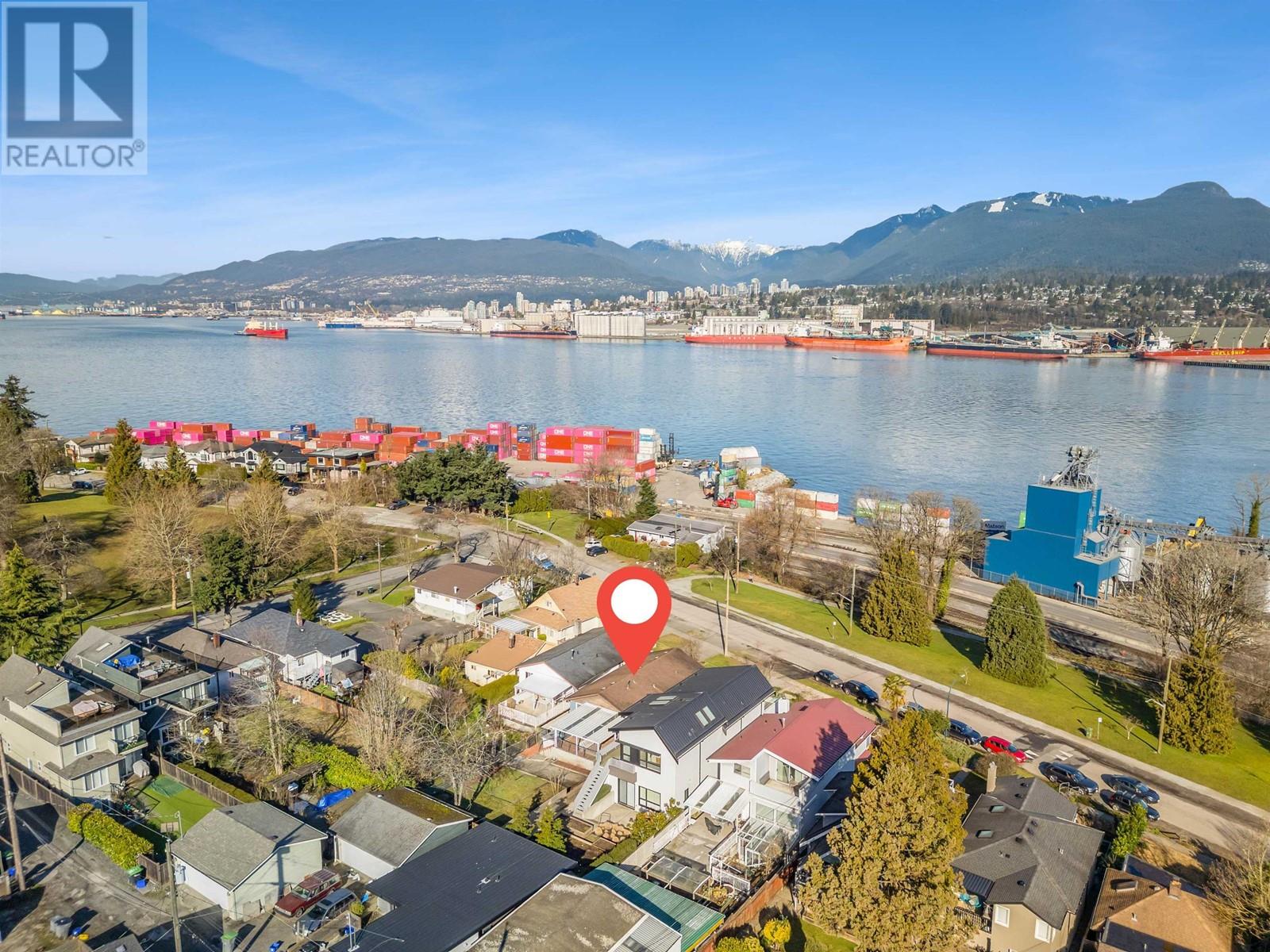 2728 Wall Street, Vancouver, British Columbia  V5K 1A9 - Photo 1 - R2973800