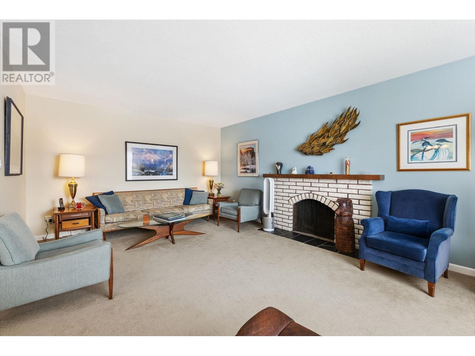Listing Picture 4 of 31 : 6520 RIVERDALE DRIVE, Richmond / 烈治文 - 魯藝地產 Yvonne Lu Group - MLS Medallion Club Member