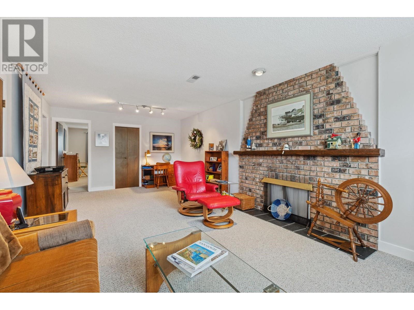 Listing Picture 19 of 31 : 6520 RIVERDALE DRIVE, Richmond / 烈治文 - 魯藝地產 Yvonne Lu Group - MLS Medallion Club Member
