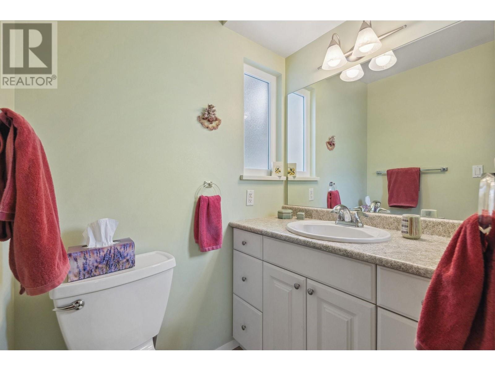 Listing Picture 12 of 31 : 6520 RIVERDALE DRIVE, Richmond / 烈治文 - 魯藝地產 Yvonne Lu Group - MLS Medallion Club Member