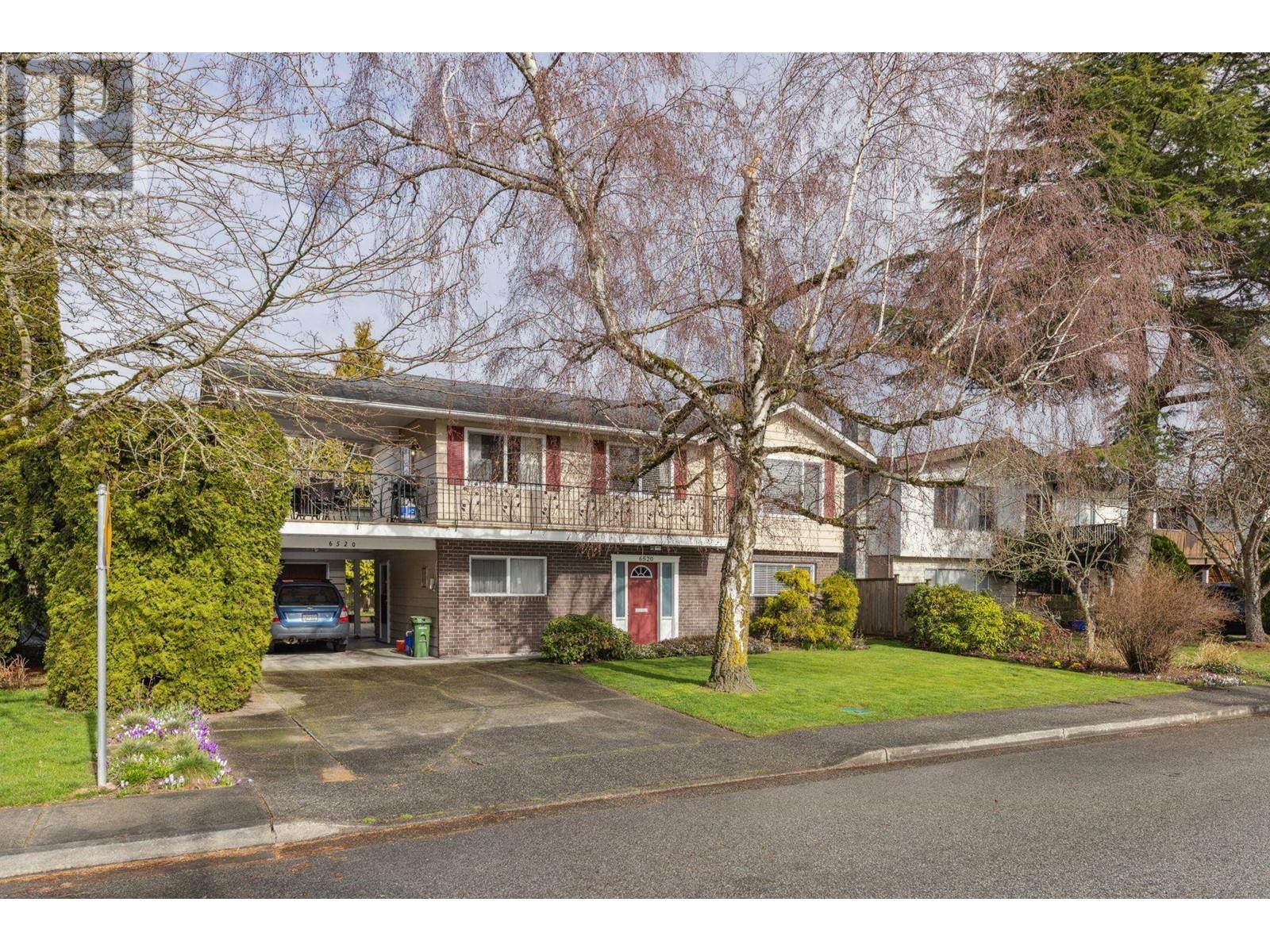 Listing Picture 2 of 31 : 6520 RIVERDALE DRIVE, Richmond / 烈治文 - 魯藝地產 Yvonne Lu Group - MLS Medallion Club Member