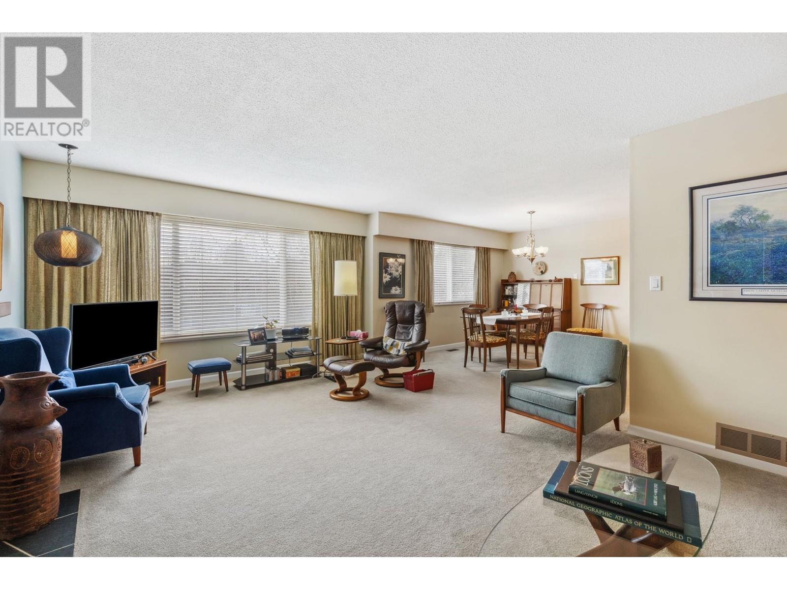 Listing Picture 5 of 31 : 6520 RIVERDALE DRIVE, Richmond / 烈治文 - 魯藝地產 Yvonne Lu Group - MLS Medallion Club Member