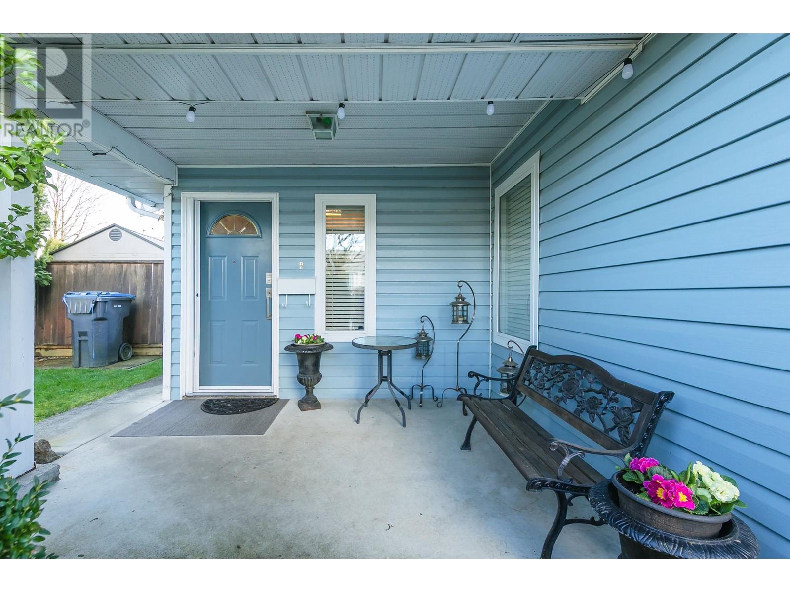 658 Pender Place, Port Coquitlam, British Columbia  V3B 7M2 - Photo 2 - R2974699