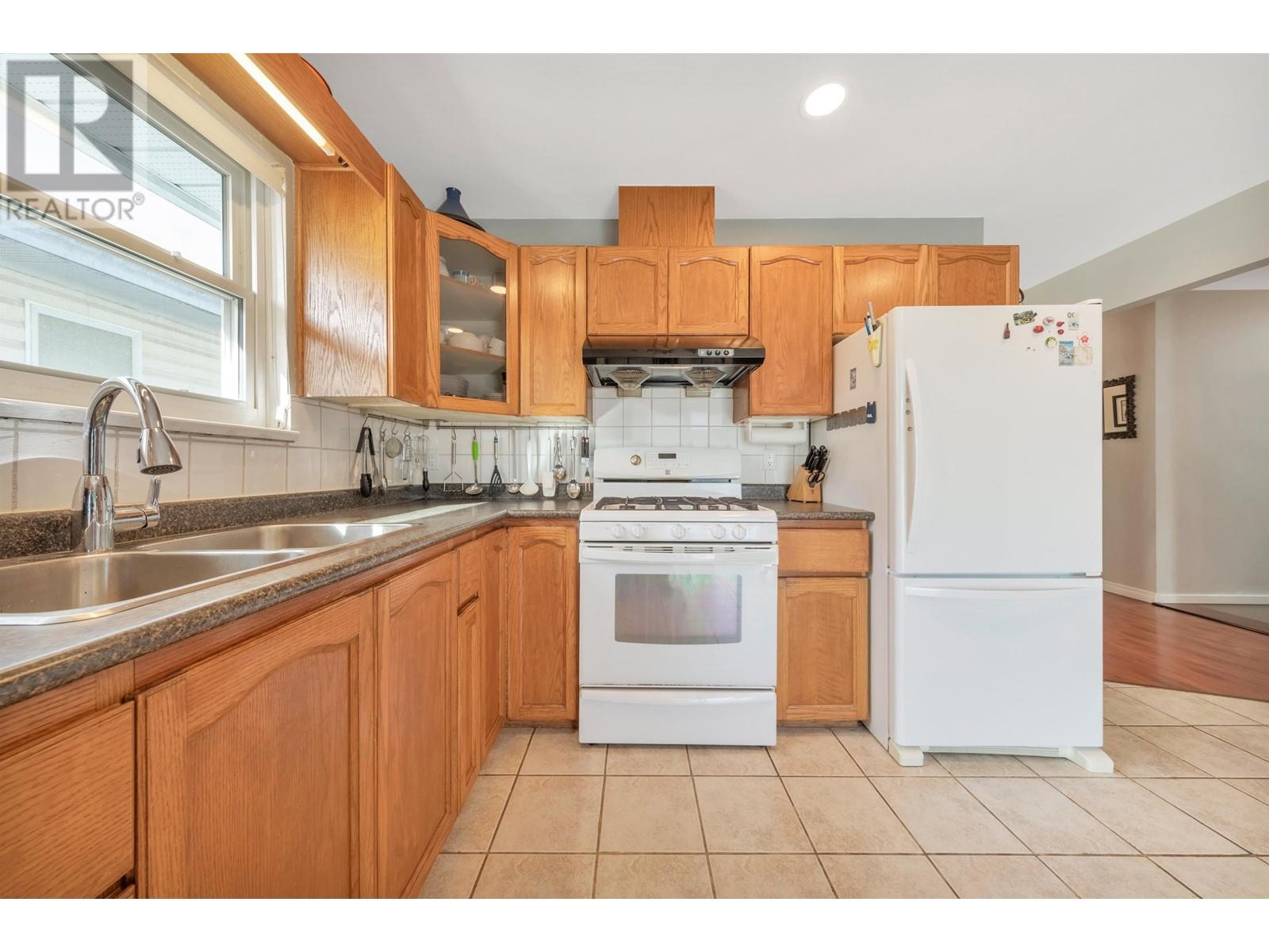 658 Pender Place, Port Coquitlam, British Columbia  V3B 7M2 - Photo 11 - R2974699