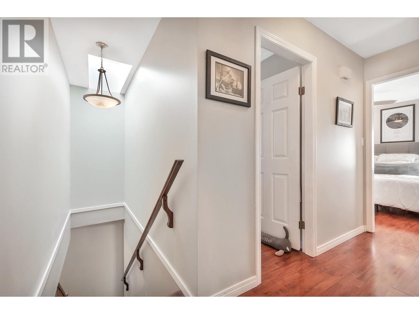 658 Pender Place, Port Coquitlam, British Columbia  V3B 7M2 - Photo 4 - R2974699