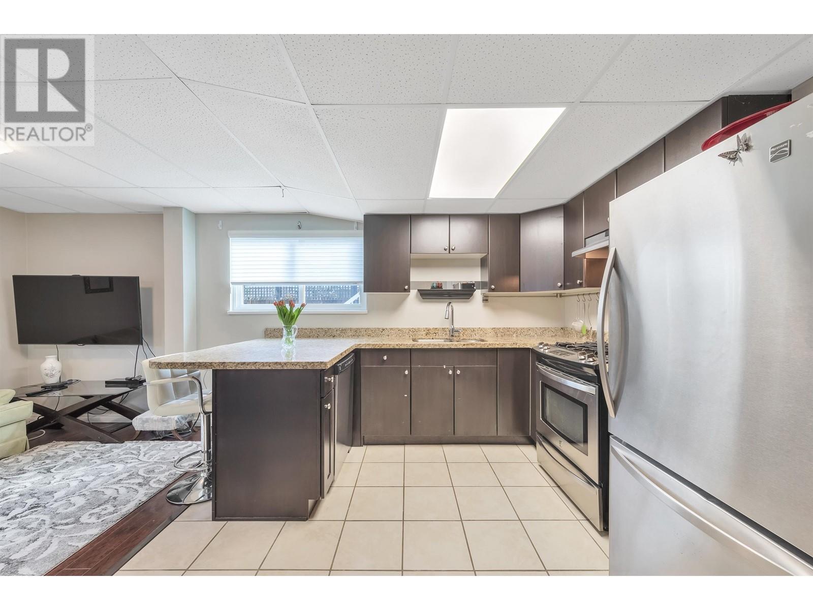 658 Pender Place, Port Coquitlam, British Columbia  V3B 7M2 - Photo 24 - R2974699