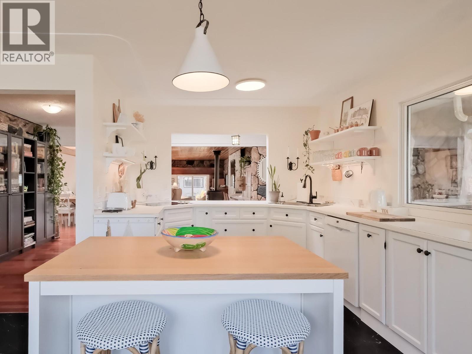 210 Yorkton Avenue, Penticton, British Columbia  V2A 3V2 - Photo 10 - 10337942