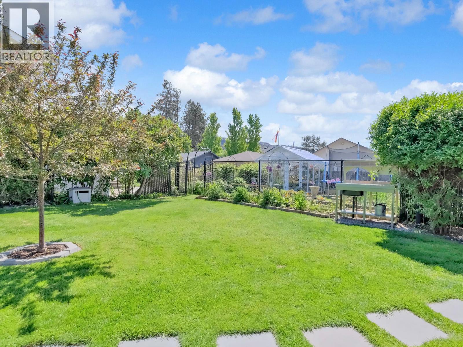 210 Yorkton Avenue, Penticton, British Columbia  V2A 3V2 - Photo 31 - 10337942