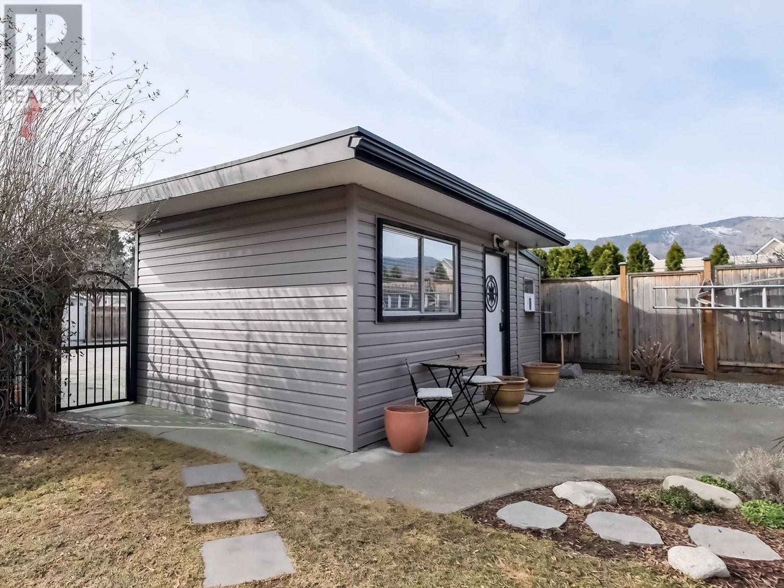 210 Yorkton Avenue, Penticton, British Columbia  V2A 3V2 - Photo 37 - 10337942