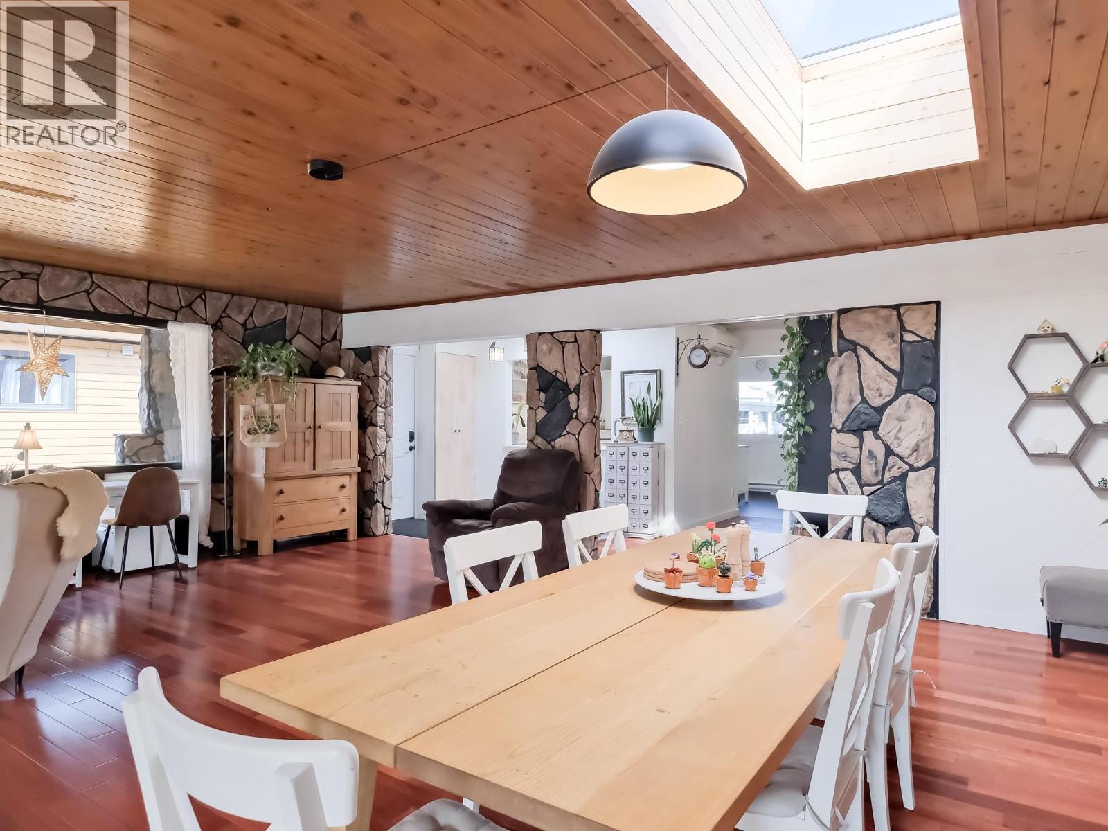 210 Yorkton Avenue, Penticton, British Columbia  V2A 3V2 - Photo 8 - 10337942