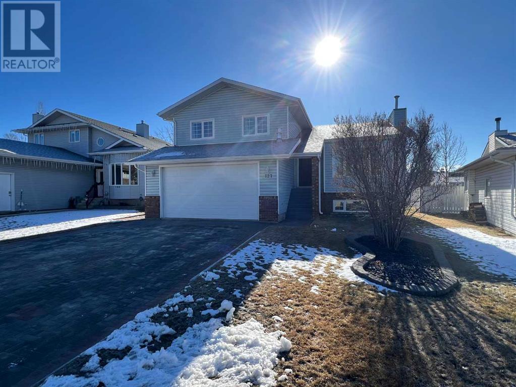 127 Nowrie Street, hinton, Alberta