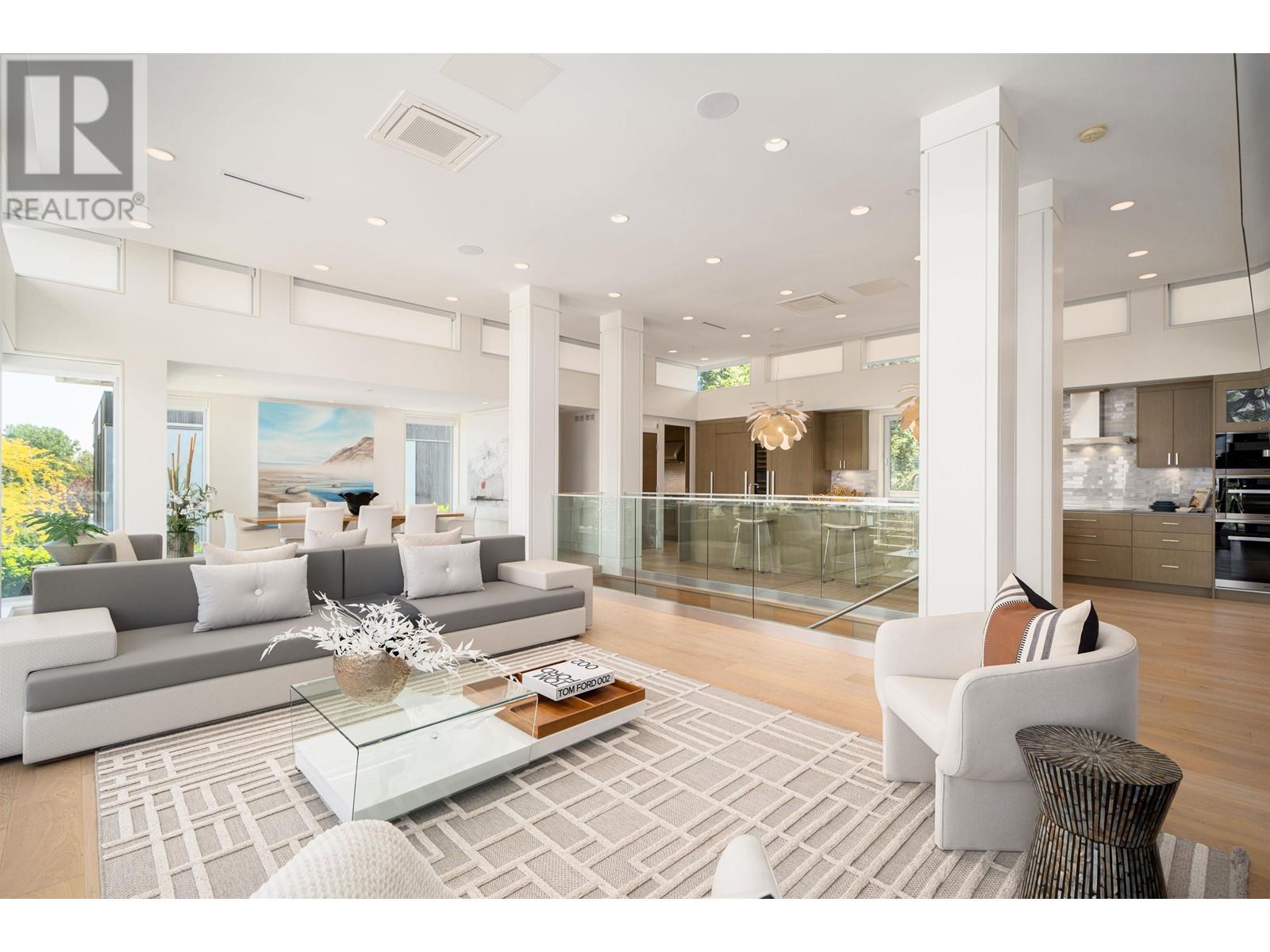 Property at 4528 LANGARA AVENUE image 1