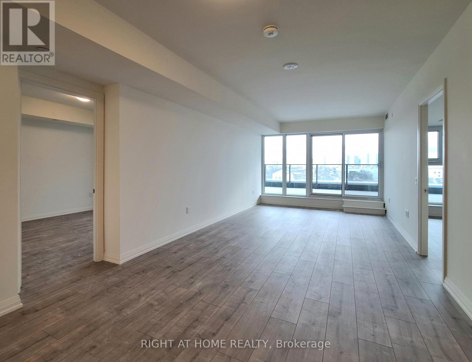 Property at 226 - 8960 JANE STREET image 4