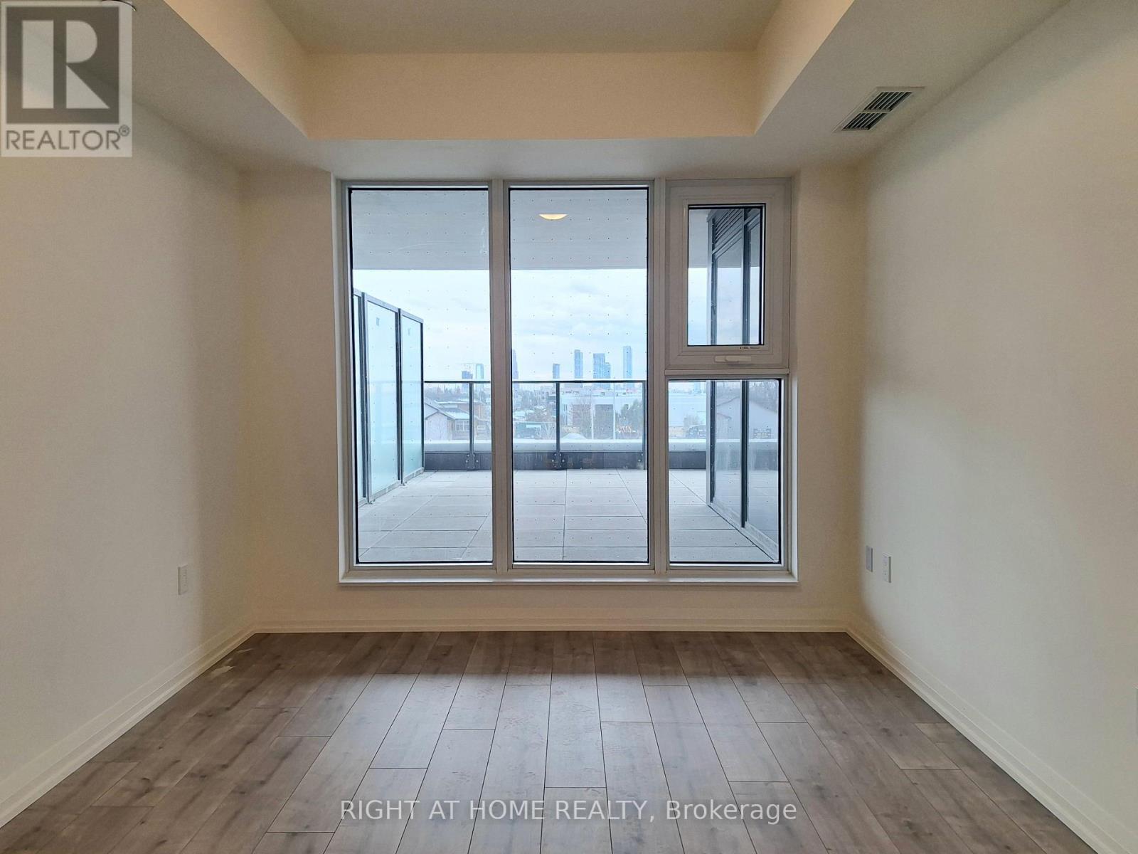 Property at 226 - 8960 JANE STREET image 5