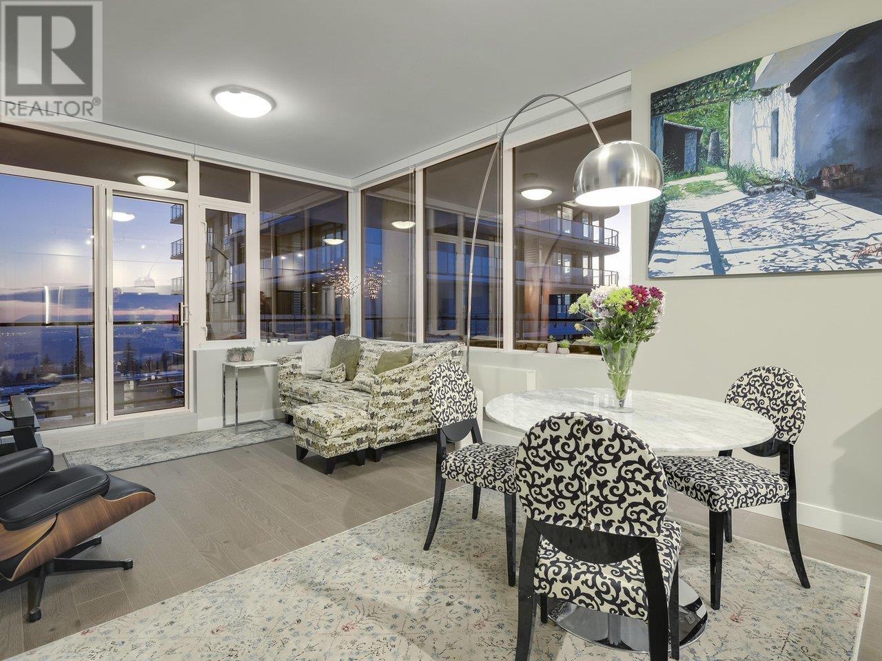 Listing Picture 3 of 24 : 1402 8761 UNIVERSITY CRESCENT, Burnaby / 本拿比 - 魯藝地產 Yvonne Lu Group - MLS Medallion Club Member