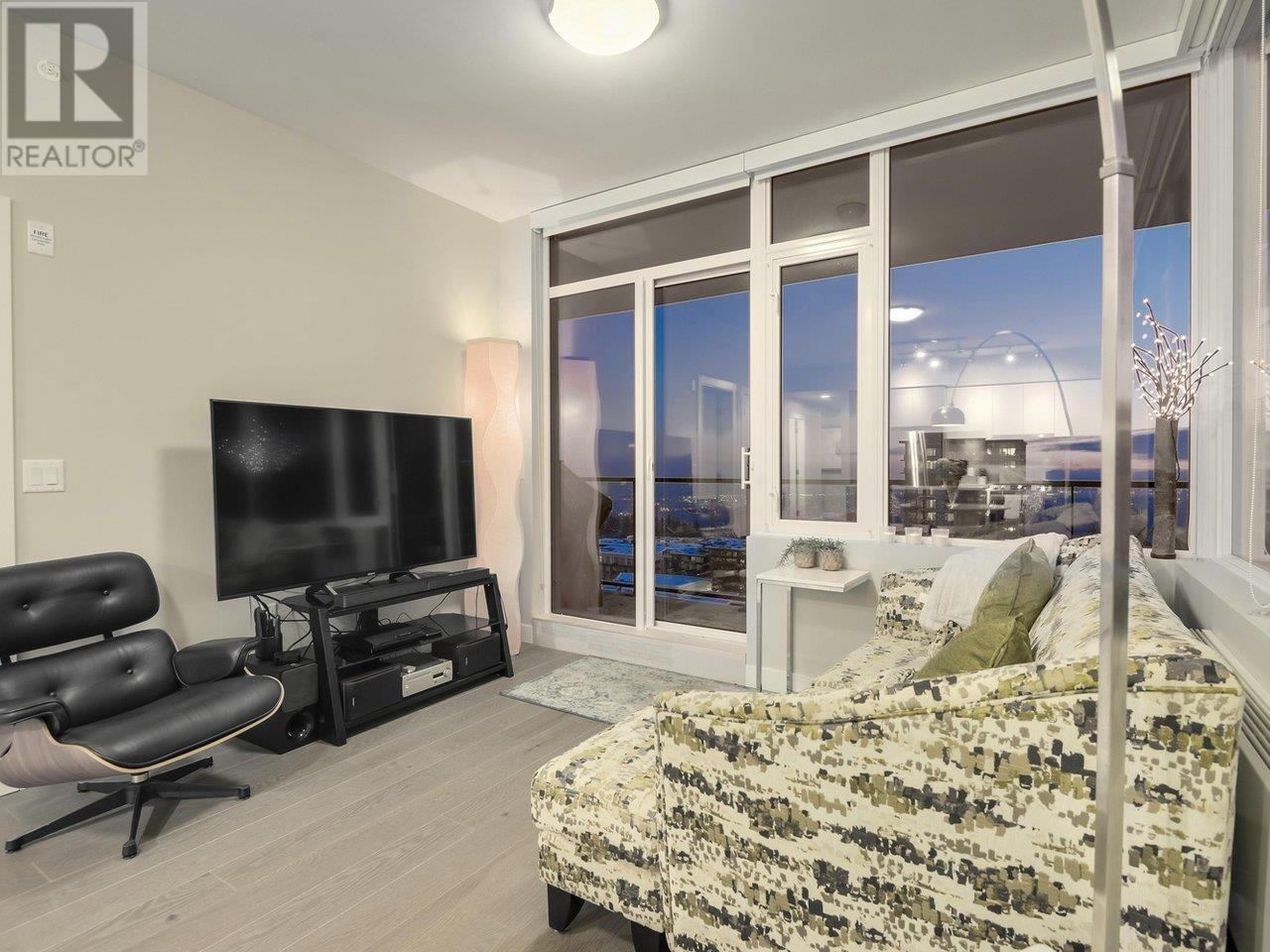 Listing Picture 5 of 24 : 1402 8761 UNIVERSITY CRESCENT, Burnaby / 本拿比 - 魯藝地產 Yvonne Lu Group - MLS Medallion Club Member