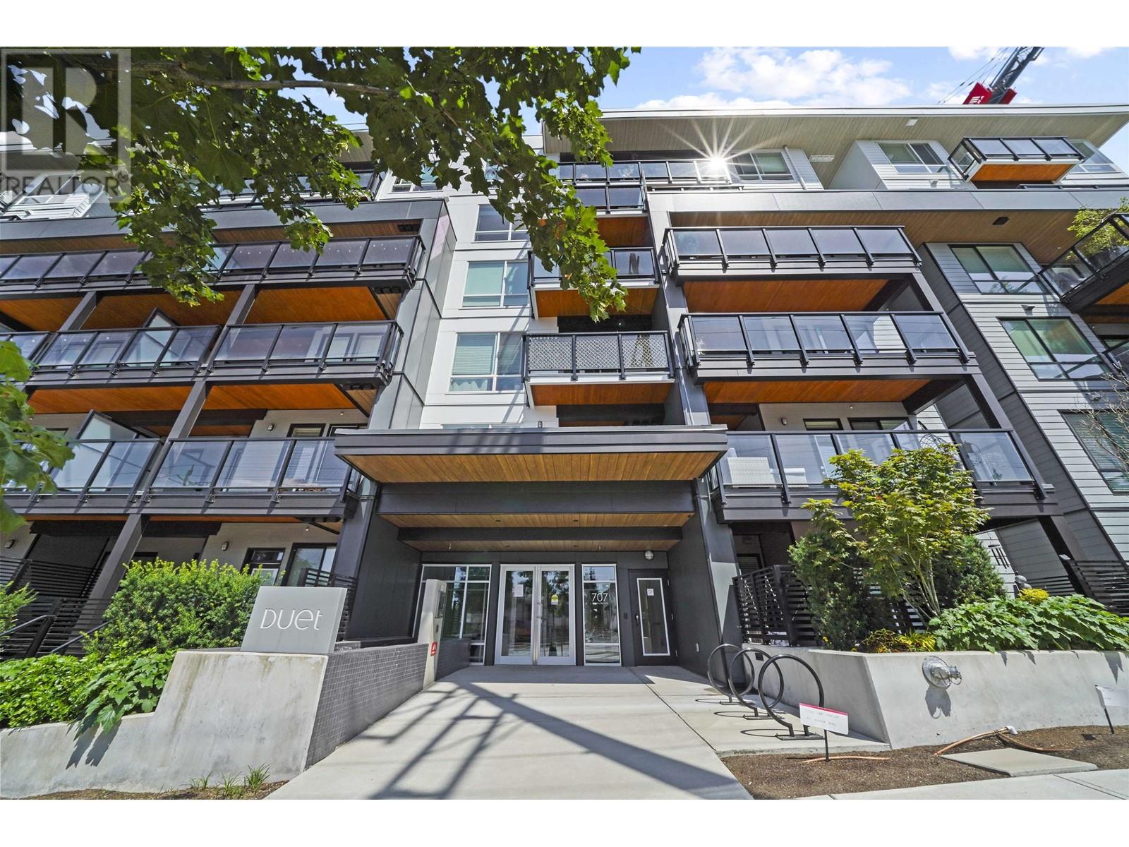 305 707 Como Lake Avenue, Coquitlam, British Columbia  V3J 0J5 - Photo 1 - R2974628