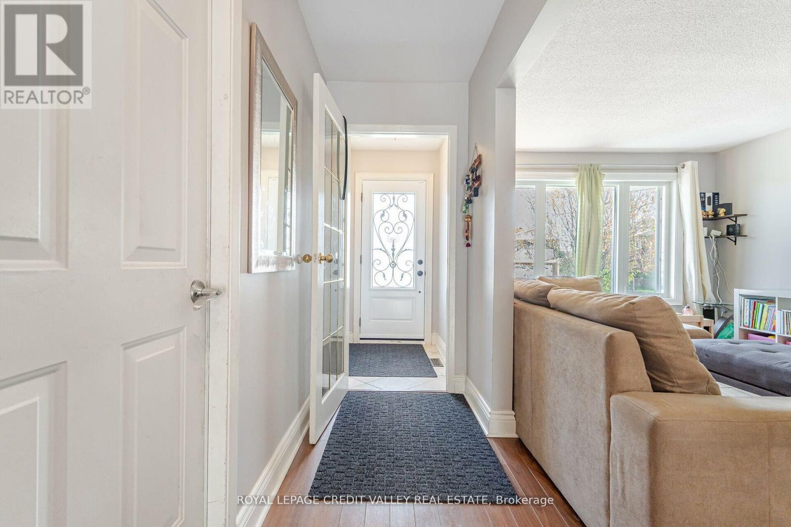 Property at 83 FAIRGLEN AVENUE image 4