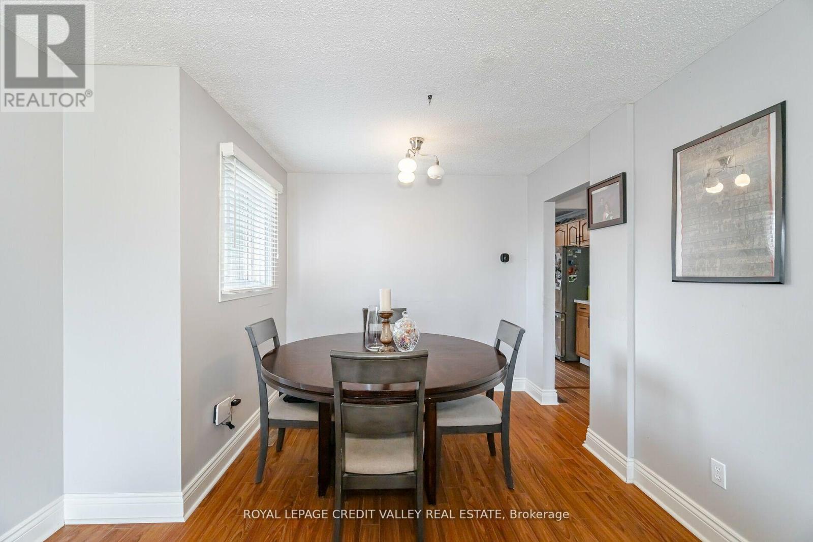 83 Fairglen Avenue, Brampton, Ontario  L6X 1K7 - Photo 8 - W12005676