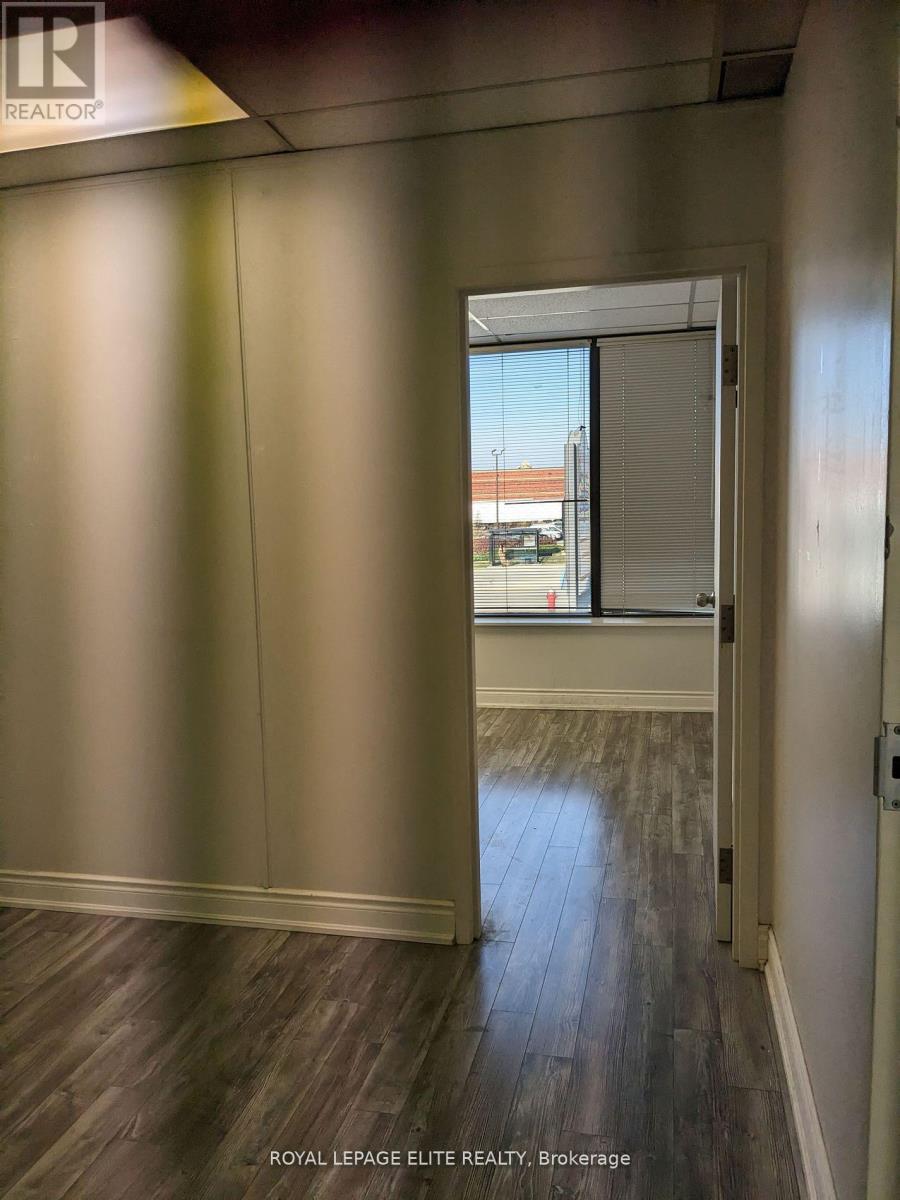 203 - 1150 Eglinton Ave East Avenue, Mississauga, Ontario  L4W 2M6 - Photo 4 - W12005695