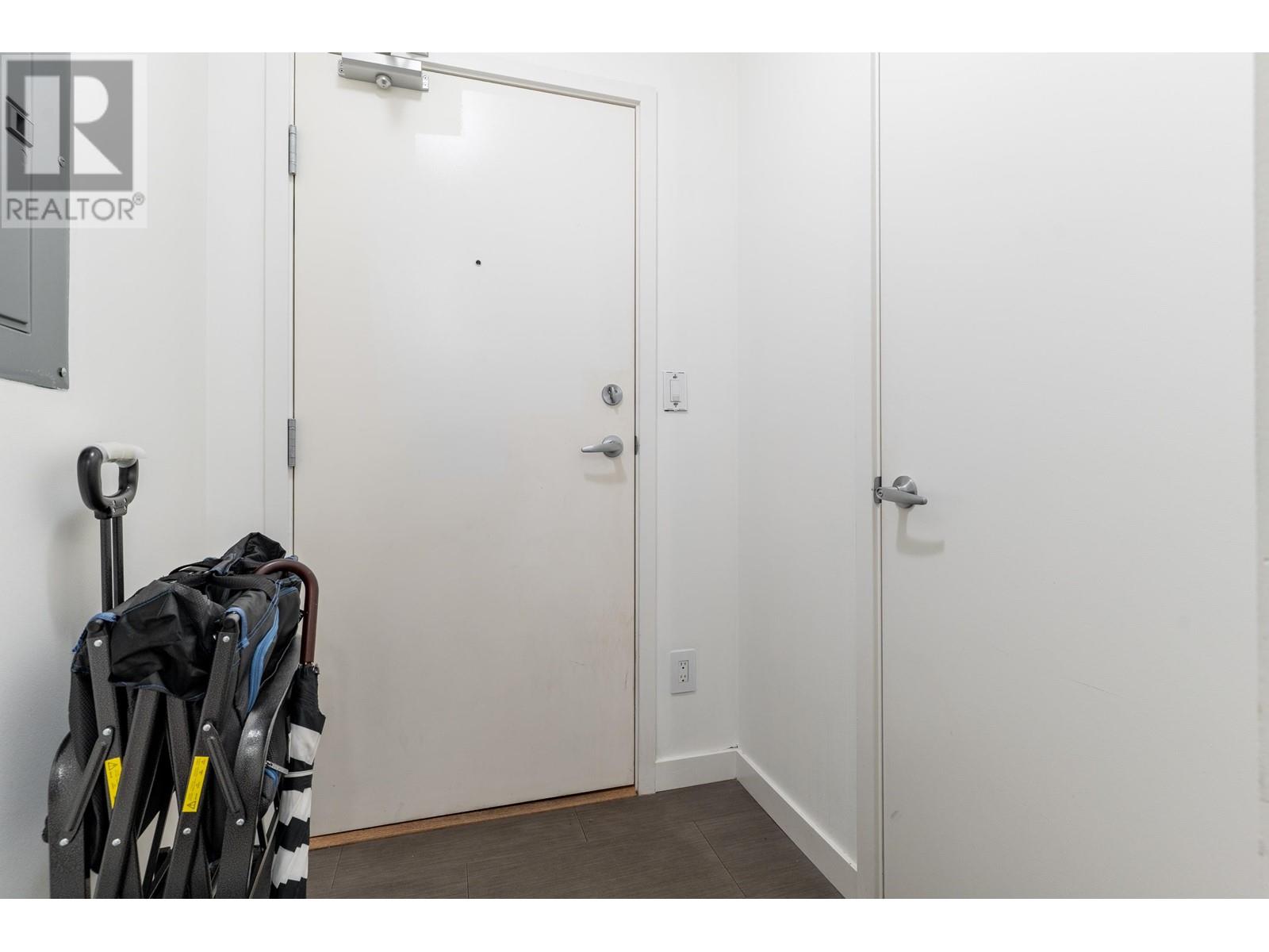 Listing Picture 6 of 18 : 203 66 W CORDOVA STREET, Vancouver / 溫哥華 - 魯藝地產 Yvonne Lu Group - MLS Medallion Club Member