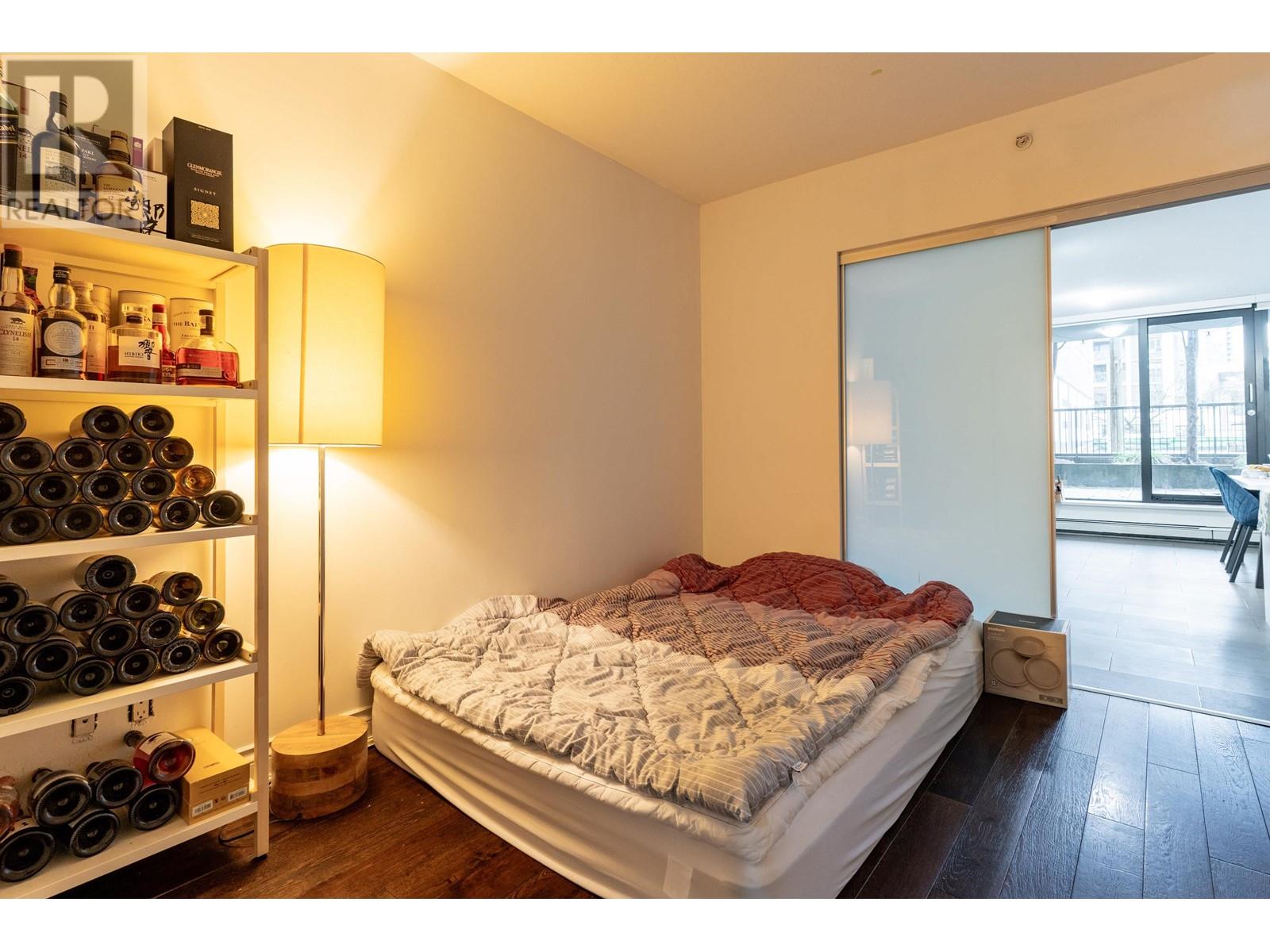 Listing Picture 14 of 18 : 203 66 W CORDOVA STREET, Vancouver / 溫哥華 - 魯藝地產 Yvonne Lu Group - MLS Medallion Club Member