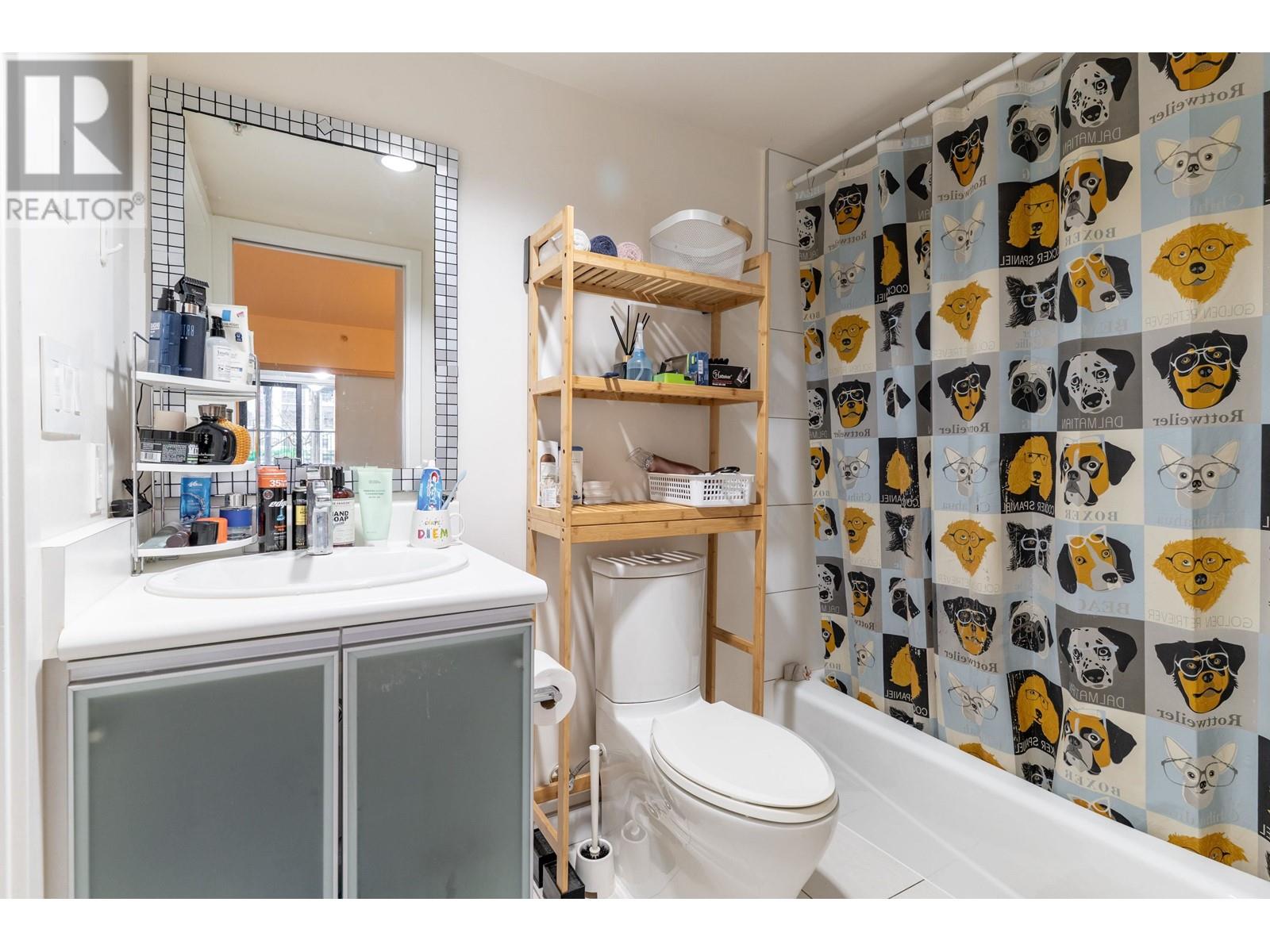 Listing Picture 15 of 18 : 203 66 W CORDOVA STREET, Vancouver / 溫哥華 - 魯藝地產 Yvonne Lu Group - MLS Medallion Club Member