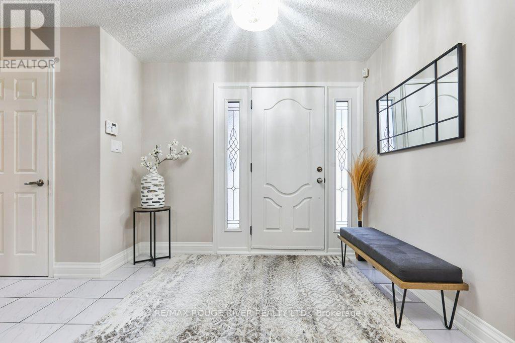 Property at 1161 GLENASHTON DRIVE image 3