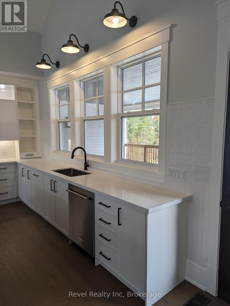 1749 Tiny Beaches Road S, Tiny, Ontario  L0L 1P0 - Photo 11 - S12005764