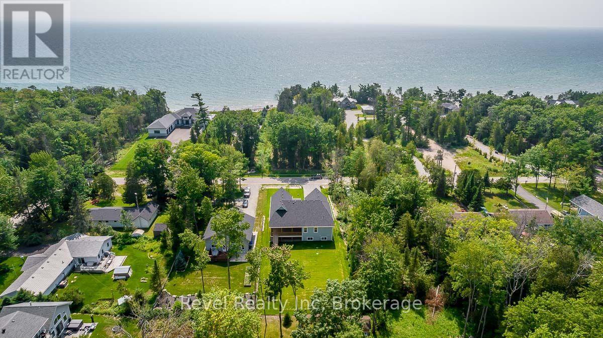 1749 Tiny Beaches Road S, Tiny, Ontario  L0L 1P0 - Photo 33 - S12005764