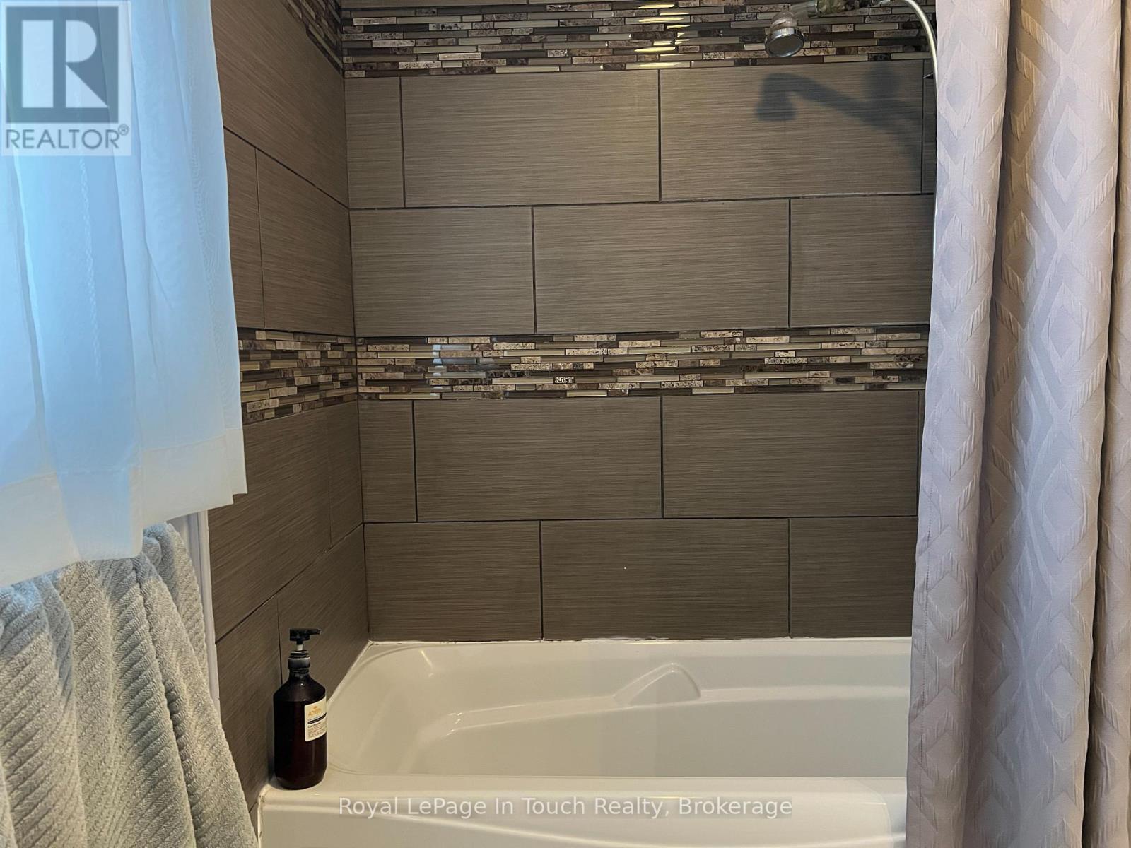 1054 King Street, Midland, Ontario  L4R 0B8 - Photo 14 - S12005391